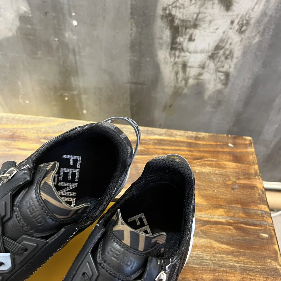 FENDI SNEAKER