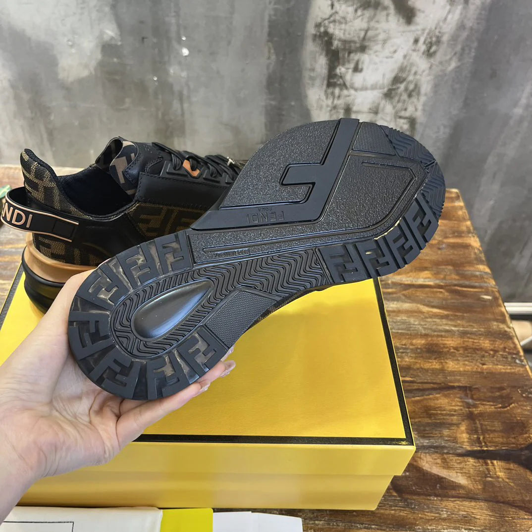 FENDI SNEAKER