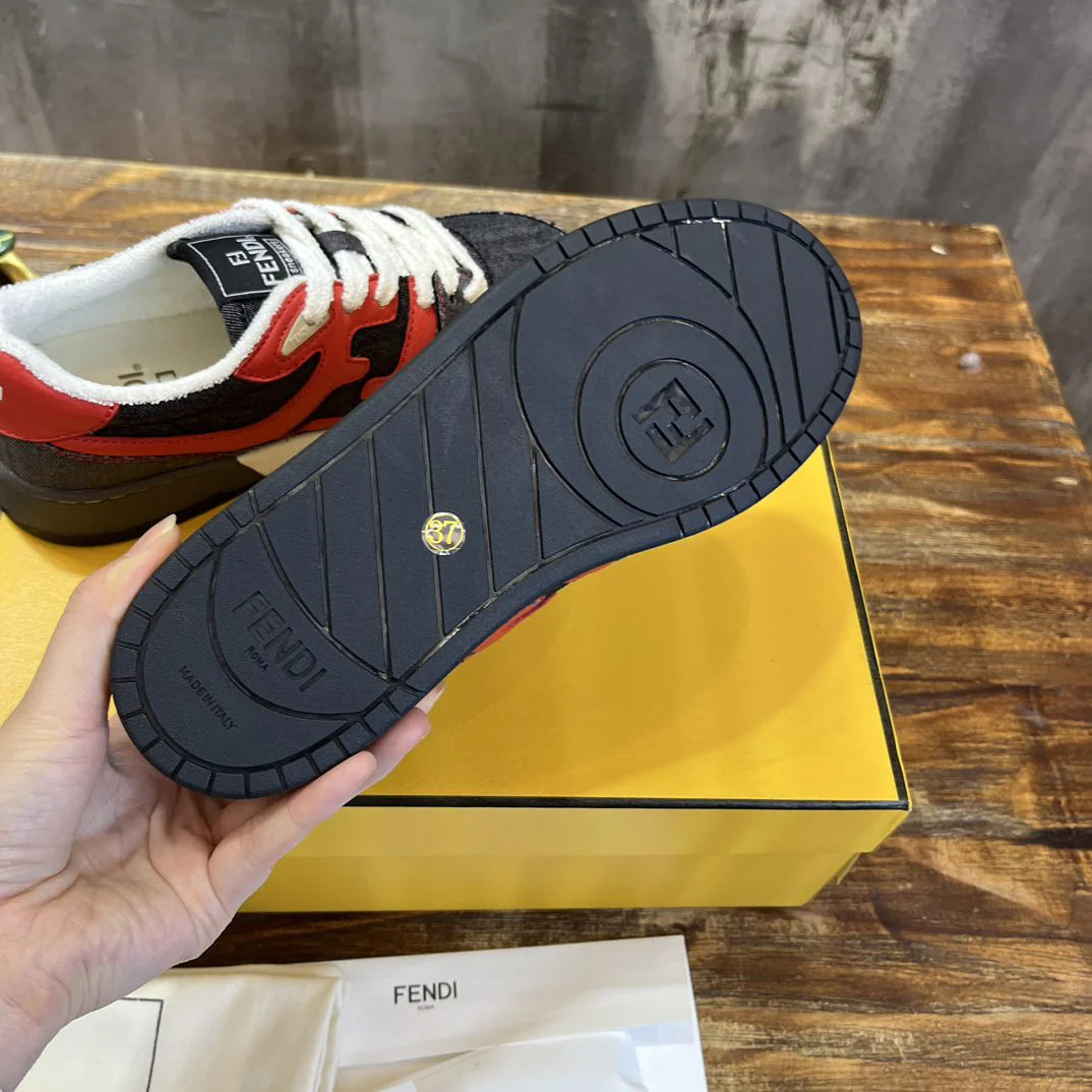 FENDI SNEAKER