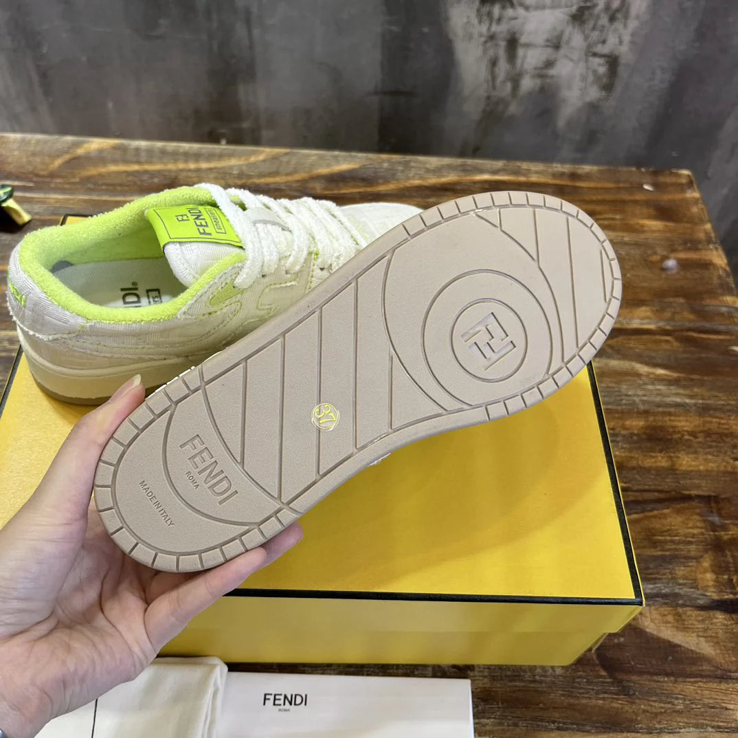FENDI SNEAKER