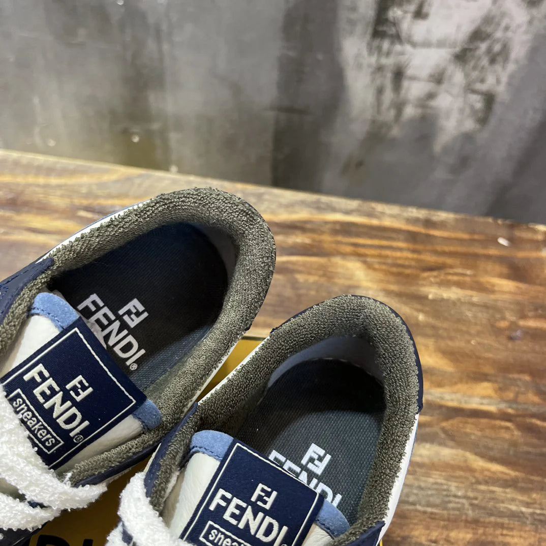 FENDI SNEAKER