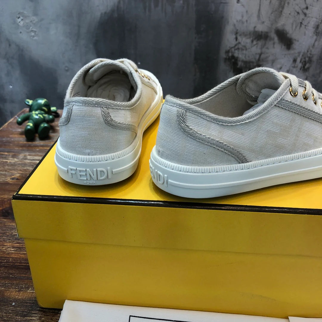 FENDI SNEAKER