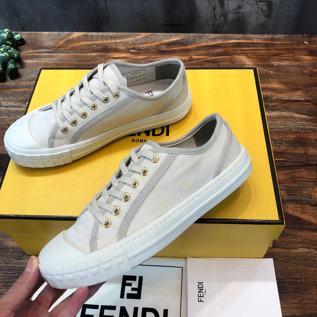 FENDI SNEAKER