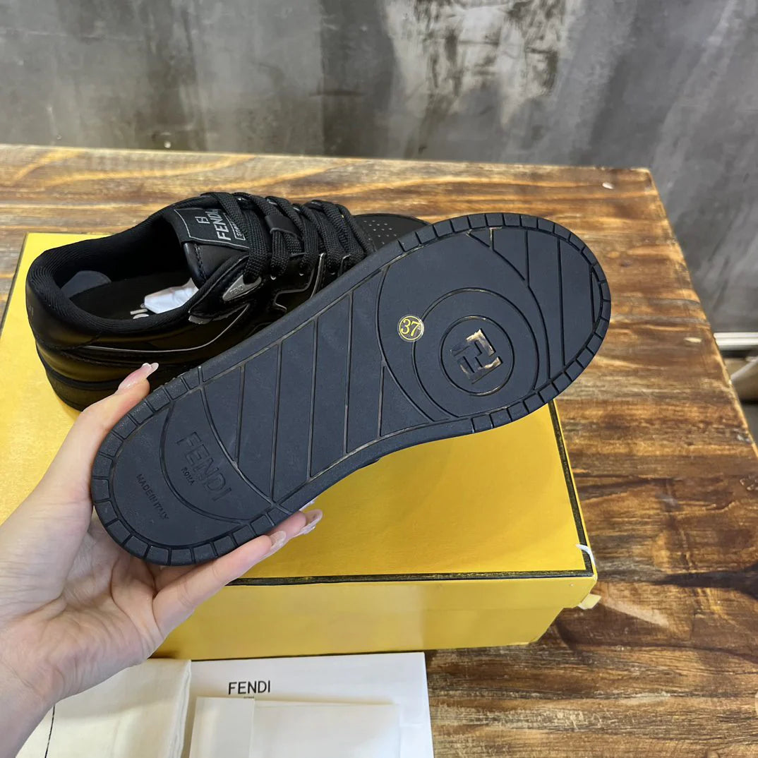 FENDI SNEAKER