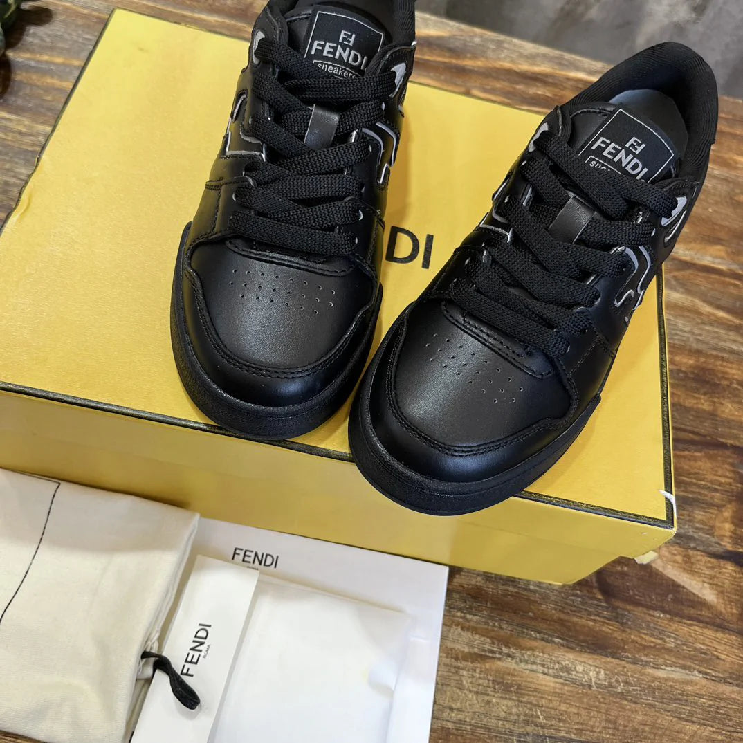 FENDI SNEAKER