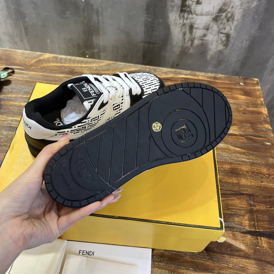 FENDI SNEAKER
