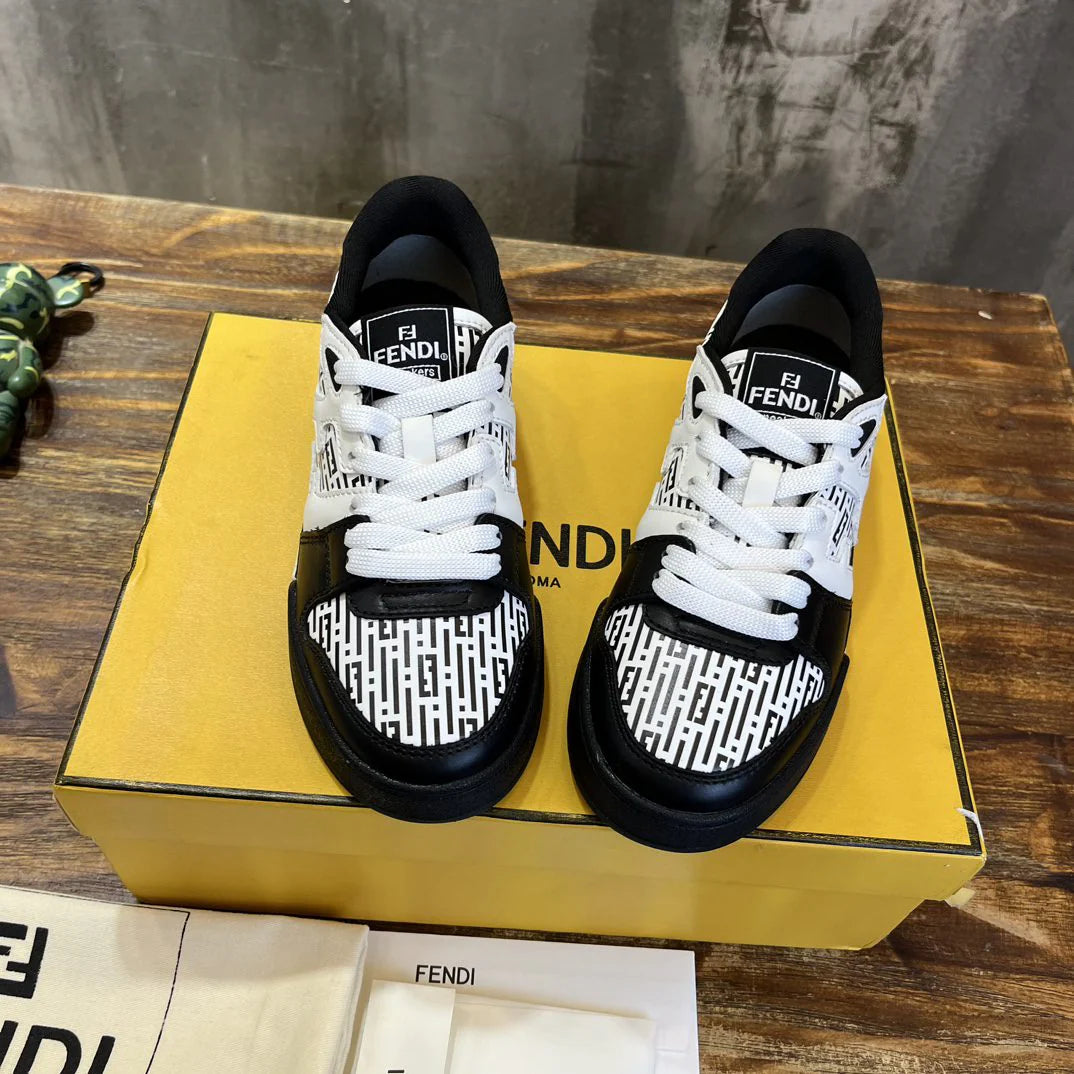 FENDI SNEAKER