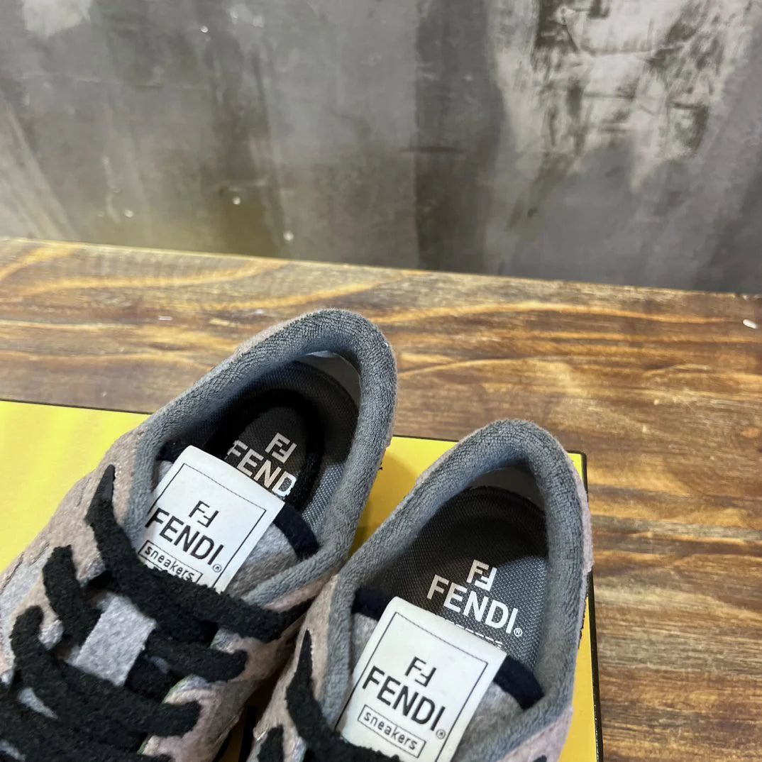 FENDI SNEAKER