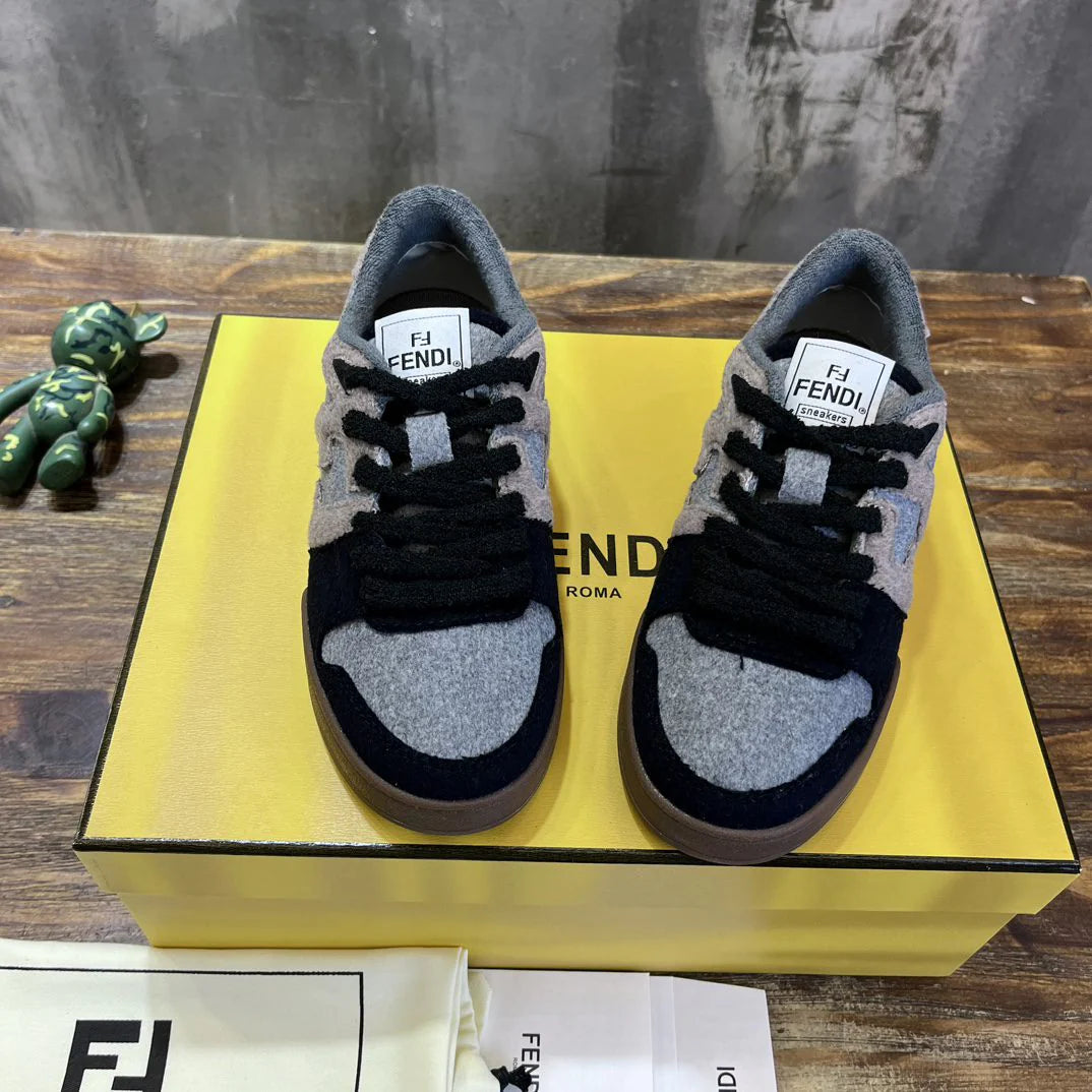 FENDI SNEAKER