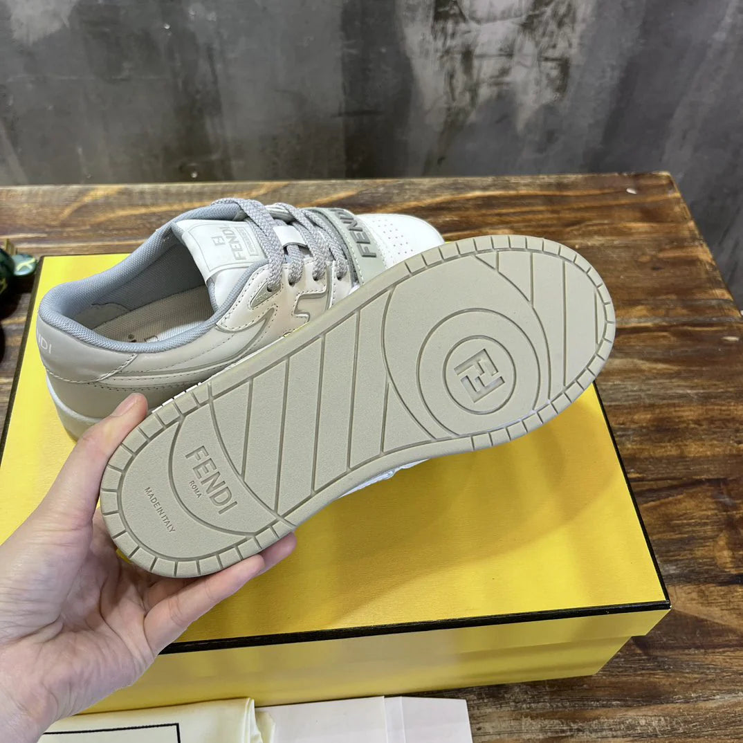 FENDI SNEAKER