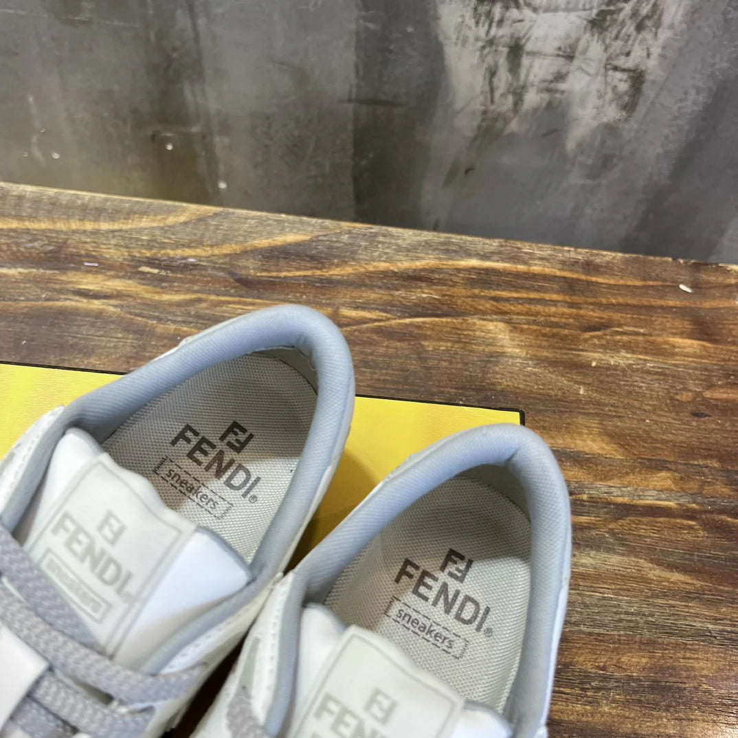 FENDI SNEAKER