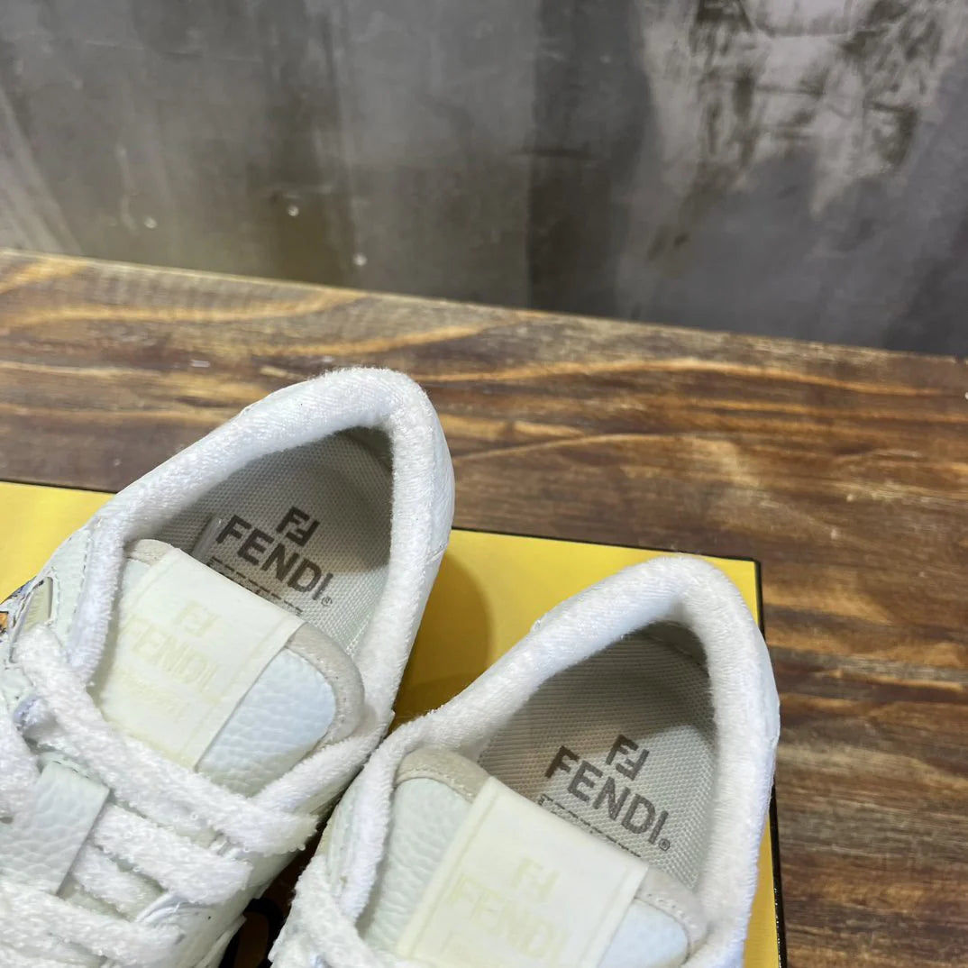 FENDI SNEAKER