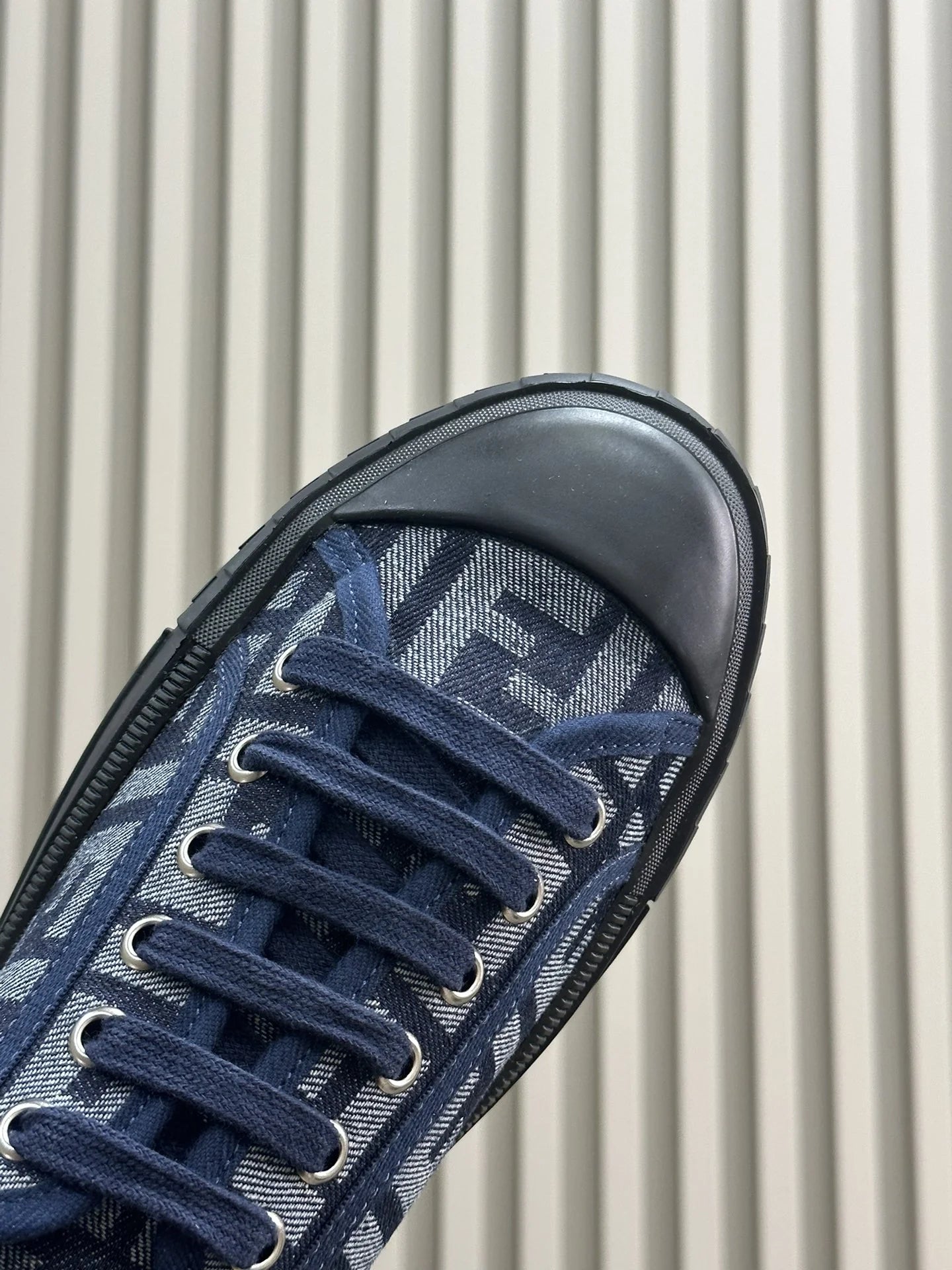 FENDI SNEAKER