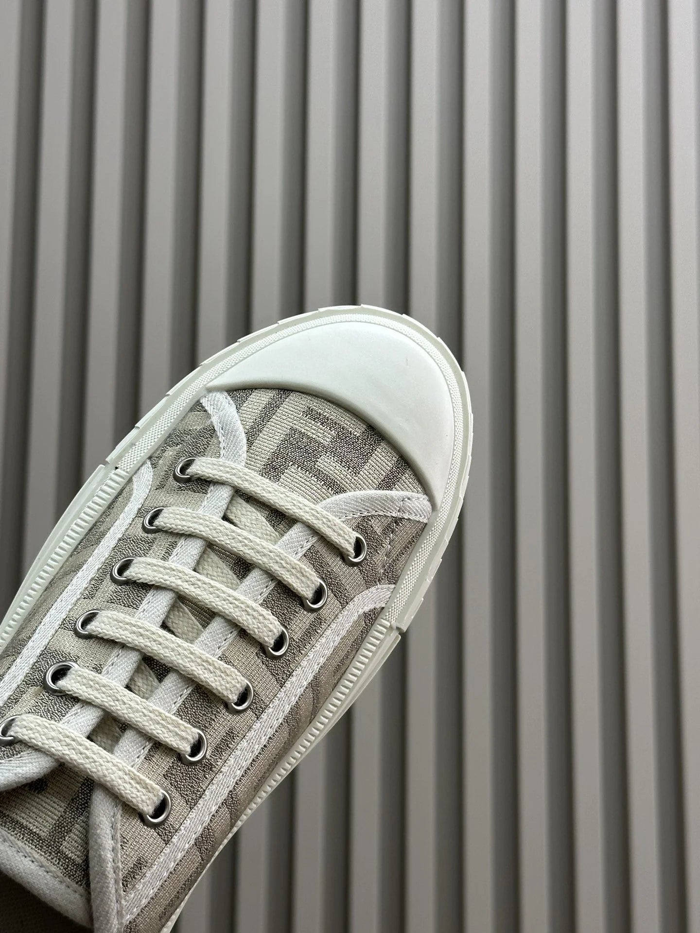 FENDI SNEAKER