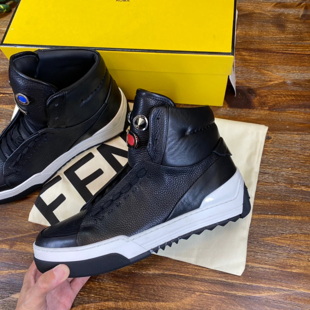 FENDI SNEAKER