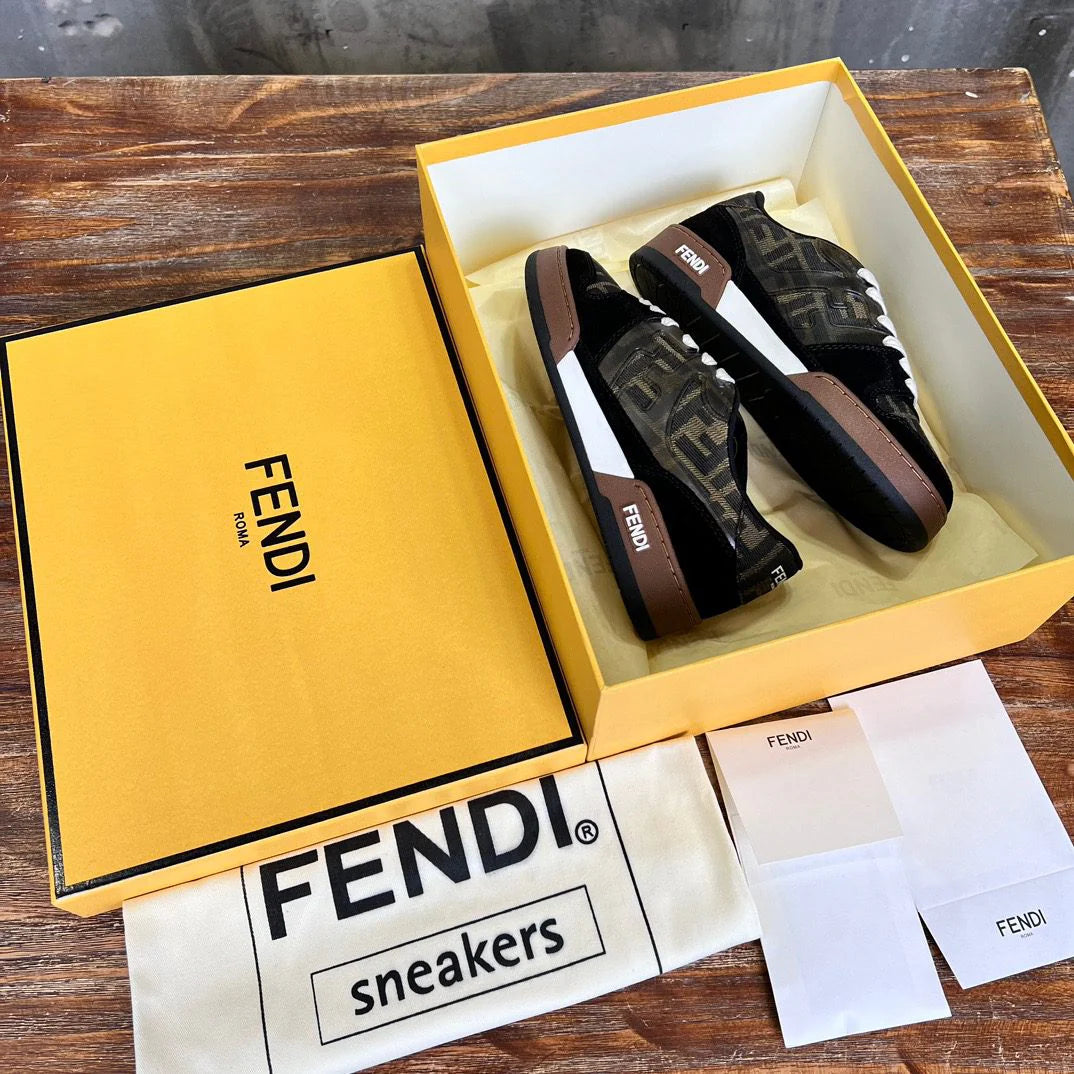 FENDI SNEAKER
