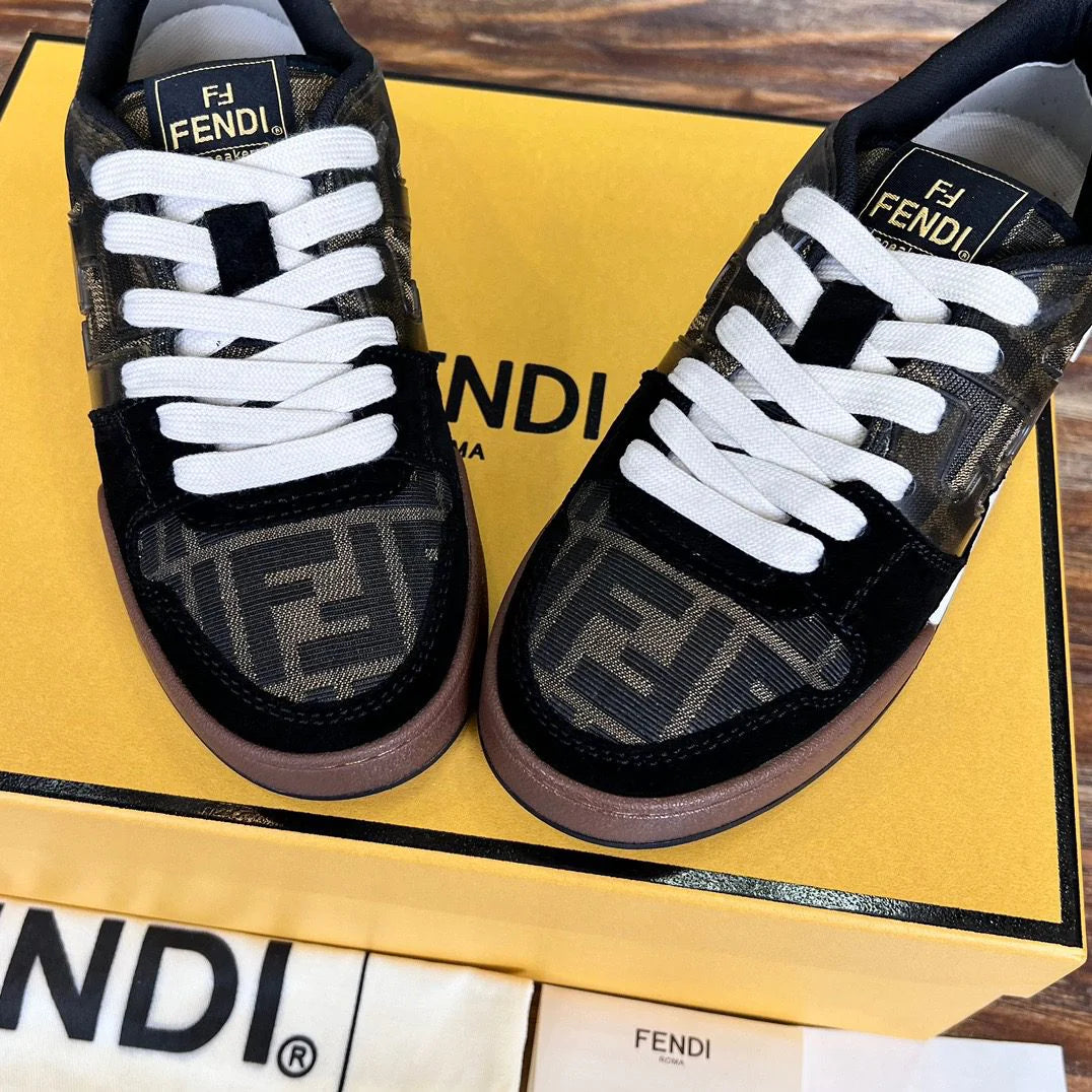 FENDI SNEAKER