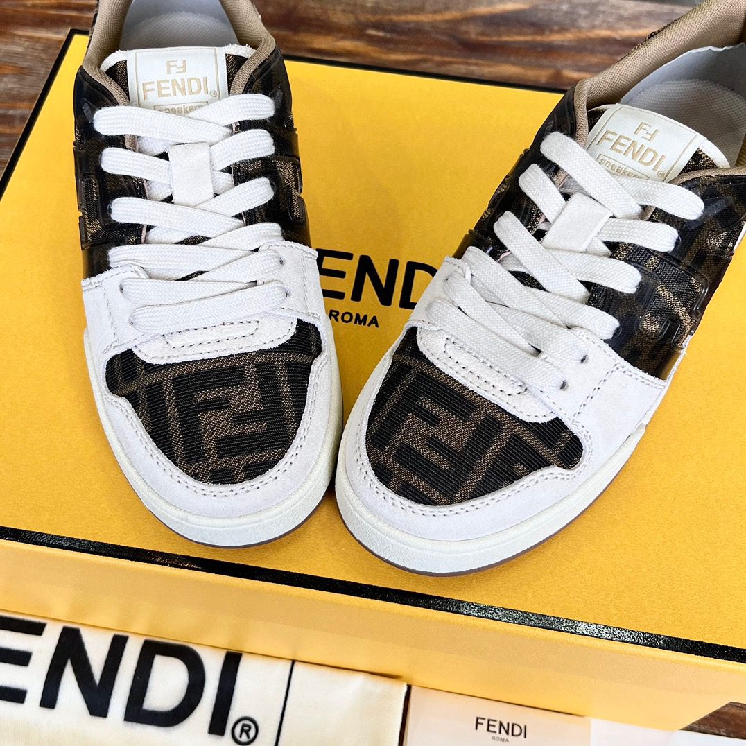 FENDI SNEAKER
