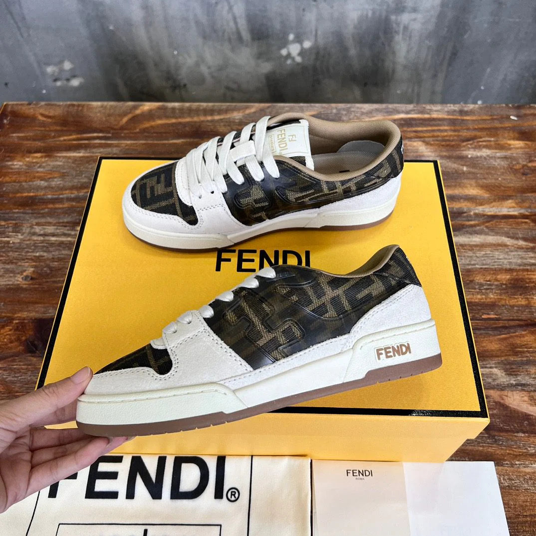 FENDI SNEAKER