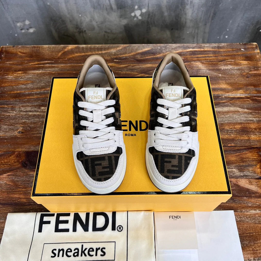 FENDI SNEAKER
