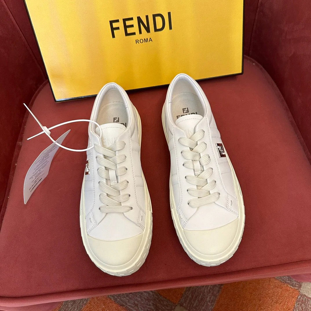FENDI SNEAKER