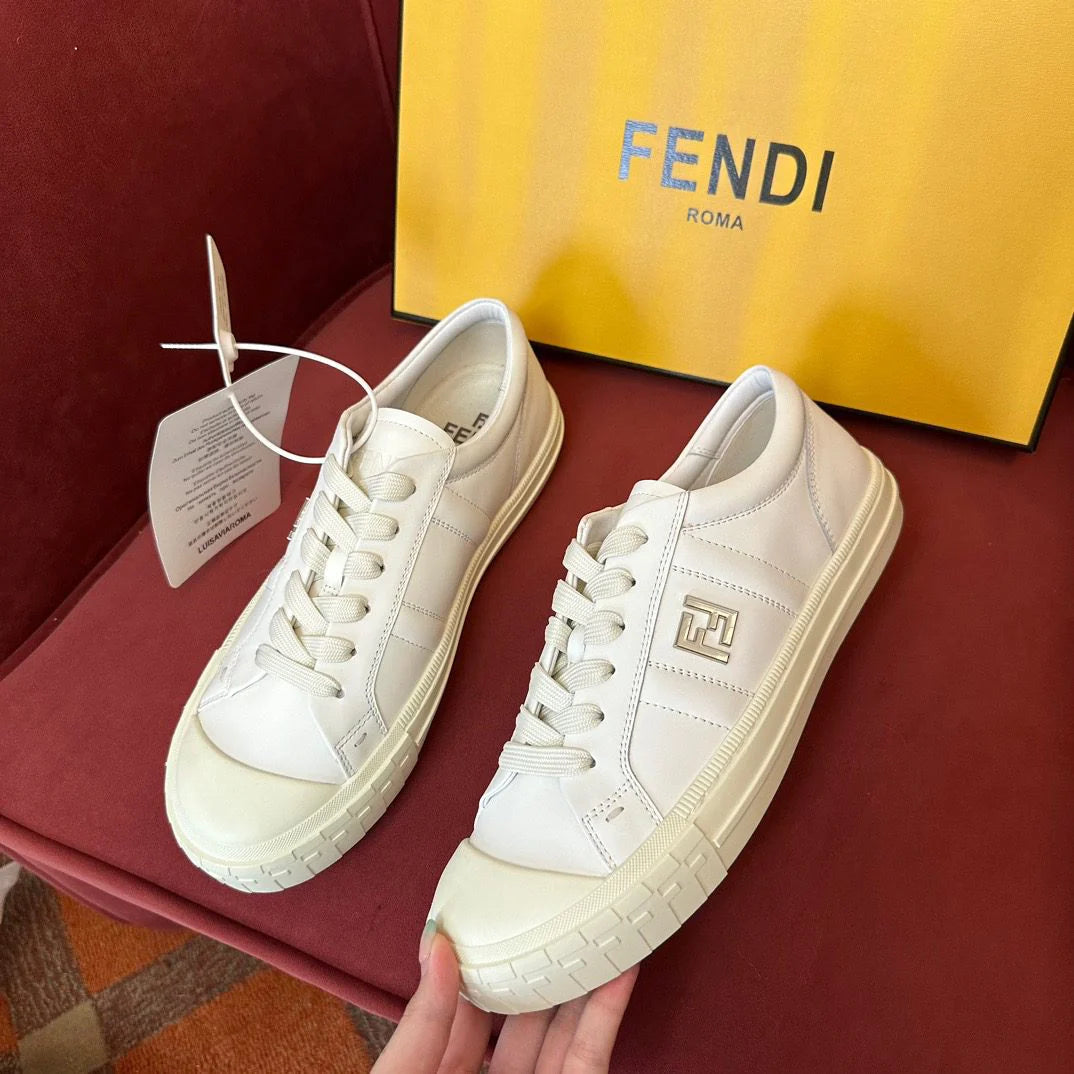 FENDI SNEAKER