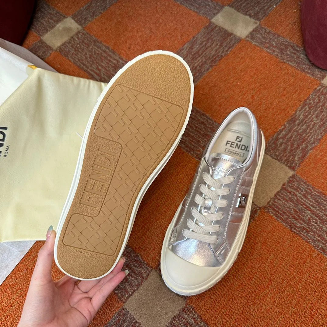 FENDI SNEAKER