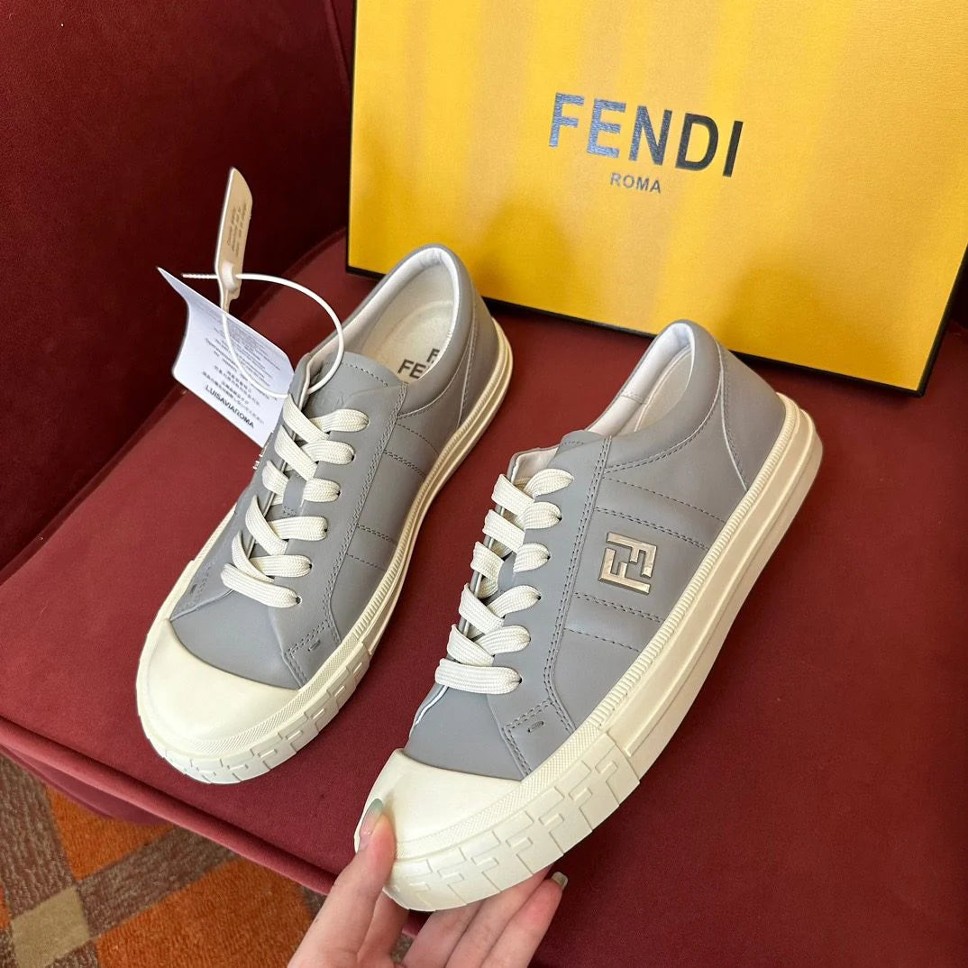 FENDI SNEAKER