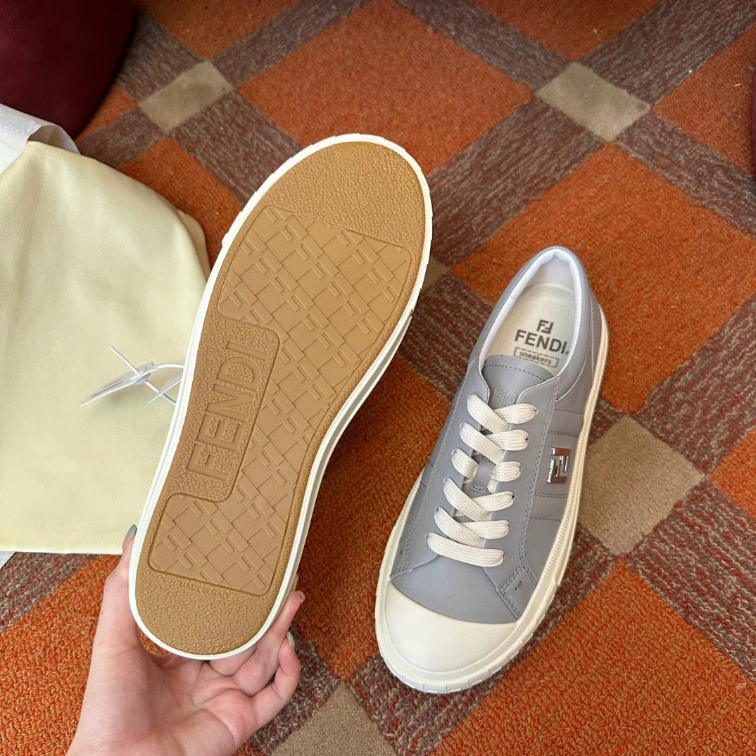 FENDI SNEAKER