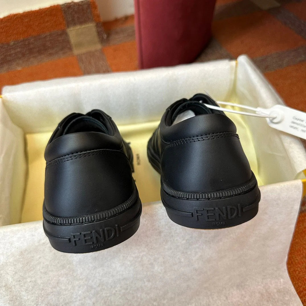 FENDI SNEAKER