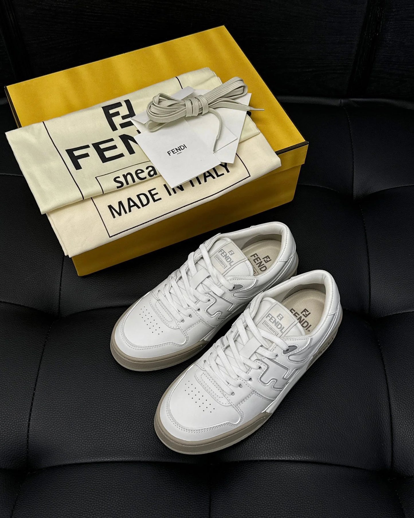 FENDI SNEAKER