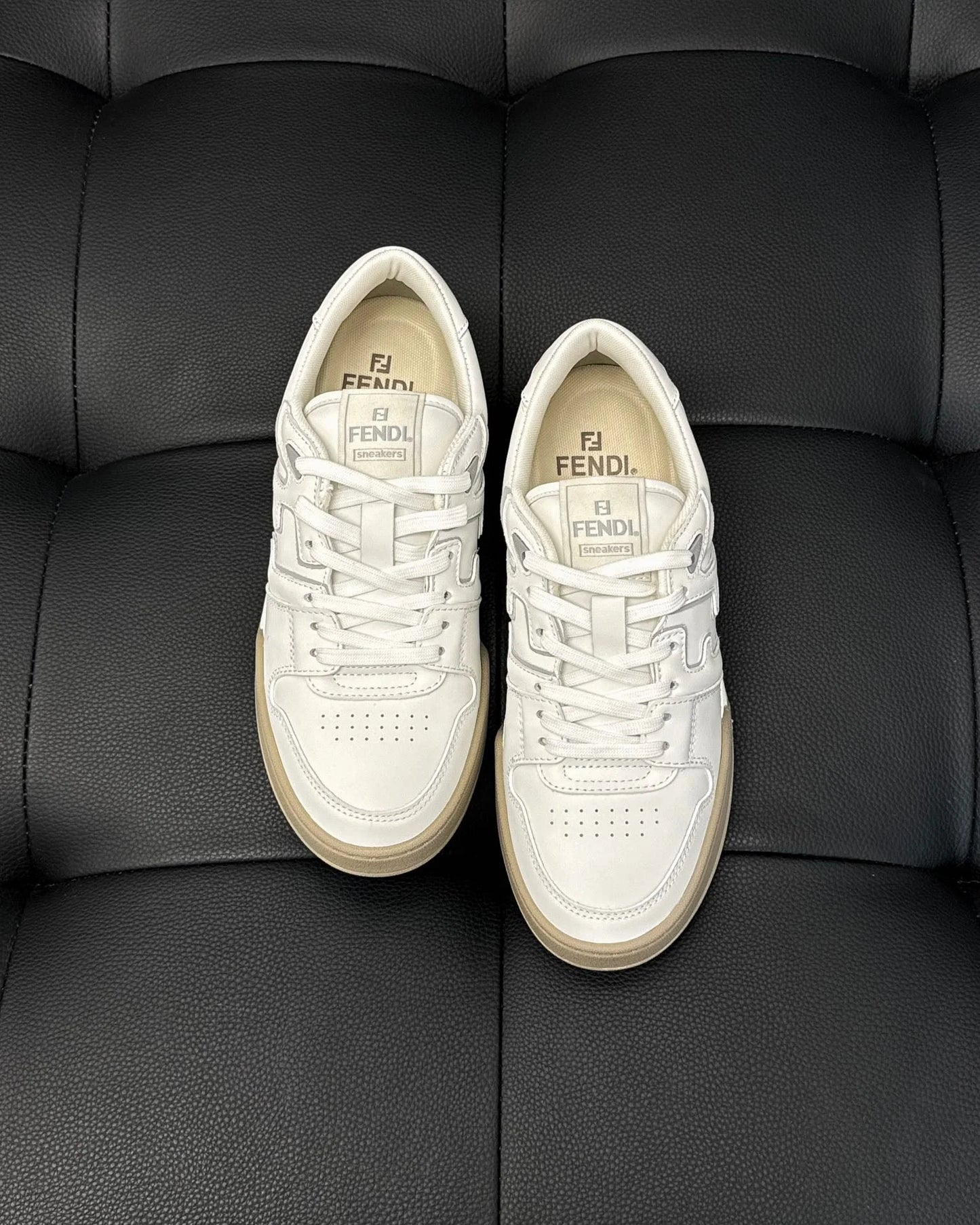 FENDI SNEAKER
