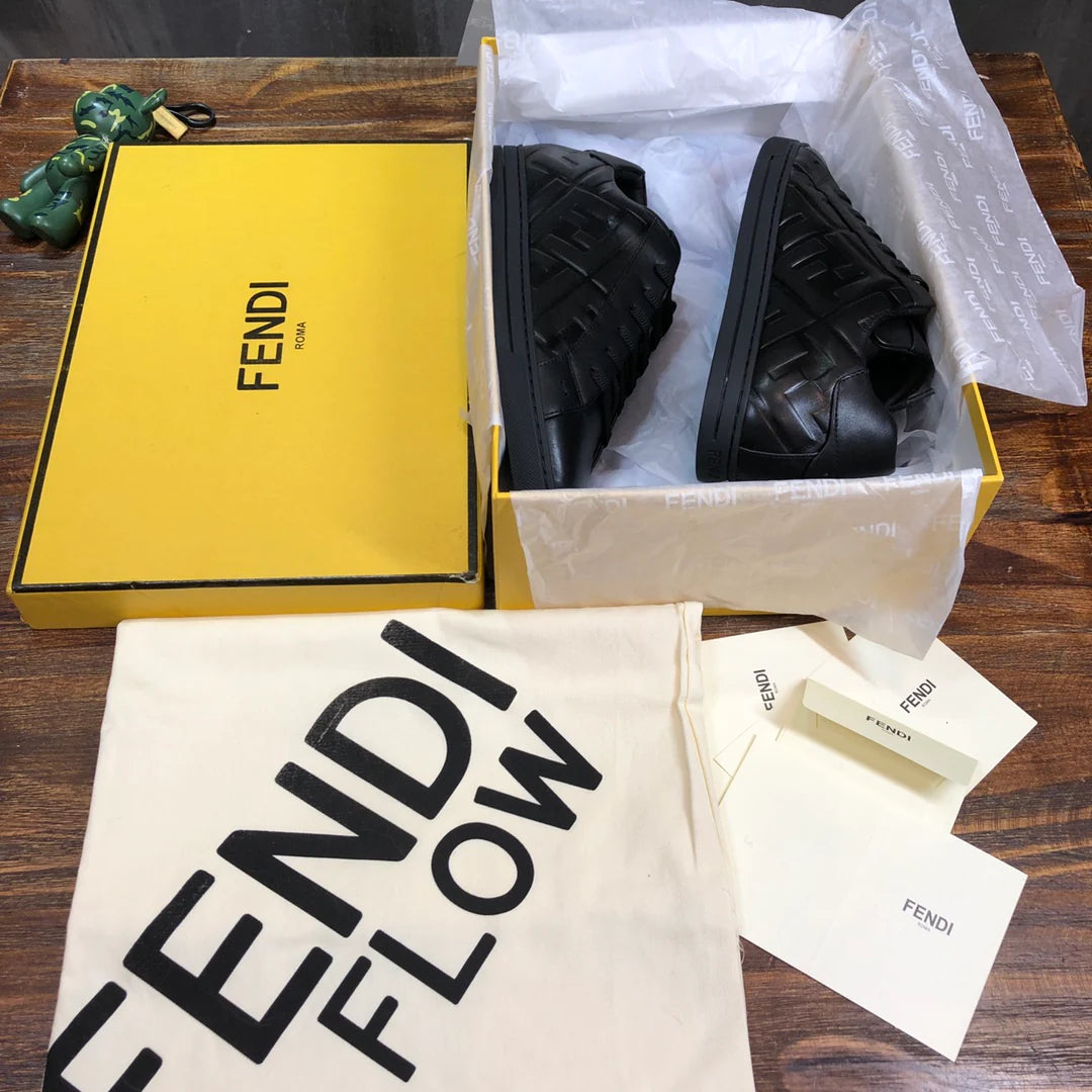 FENDI SNEAKER