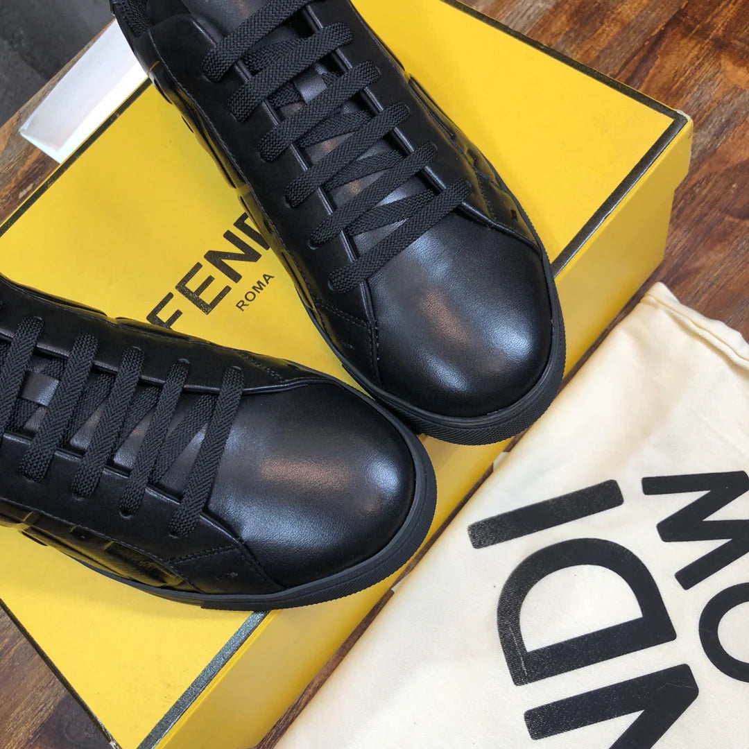 FENDI SNEAKER
