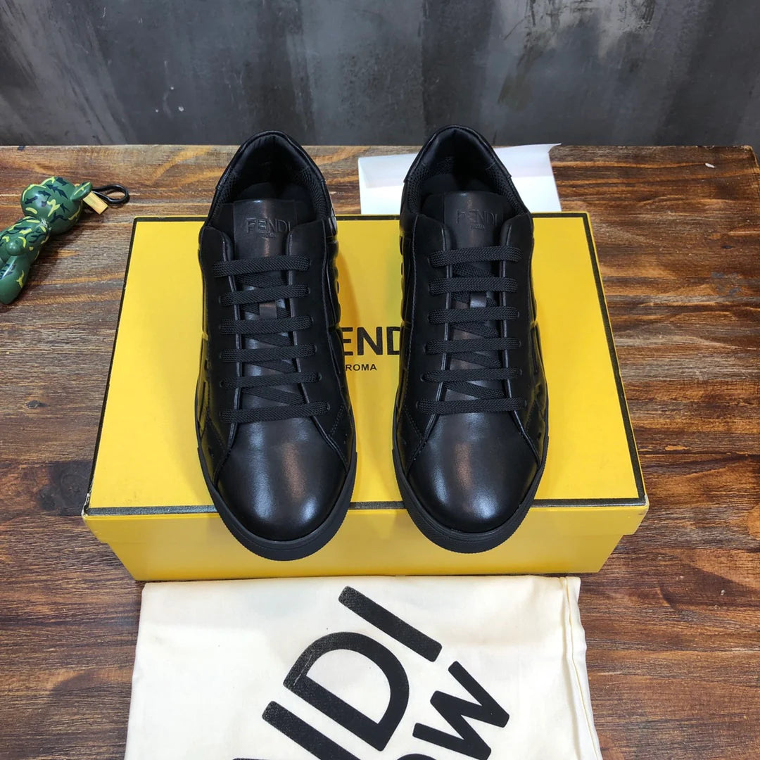FENDI SNEAKER