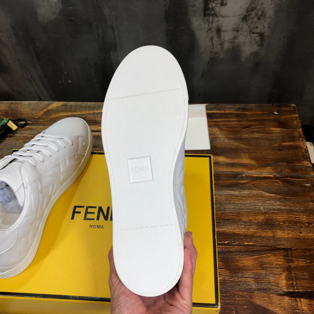 FENDI SNEAKER