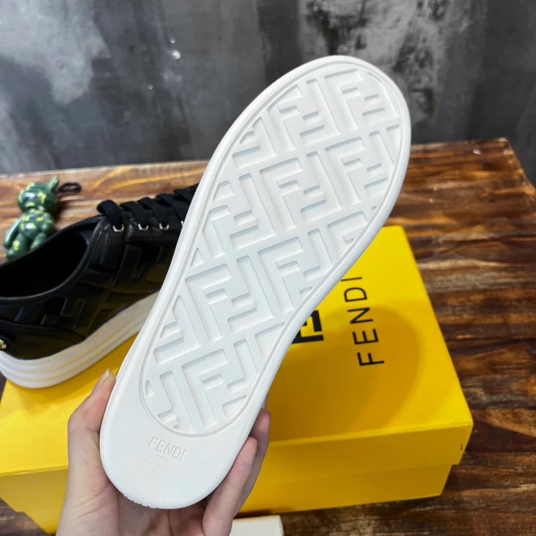 FENDI SNEAKER