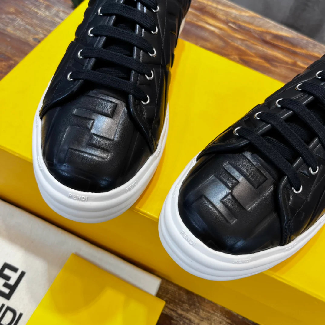 FENDI SNEAKER