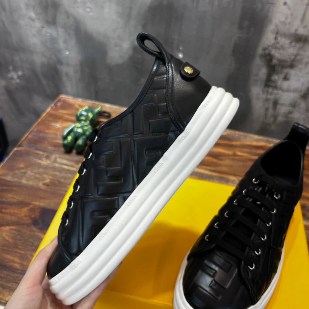 FENDI SNEAKER