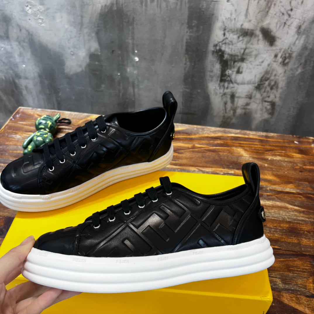 FENDI SNEAKER