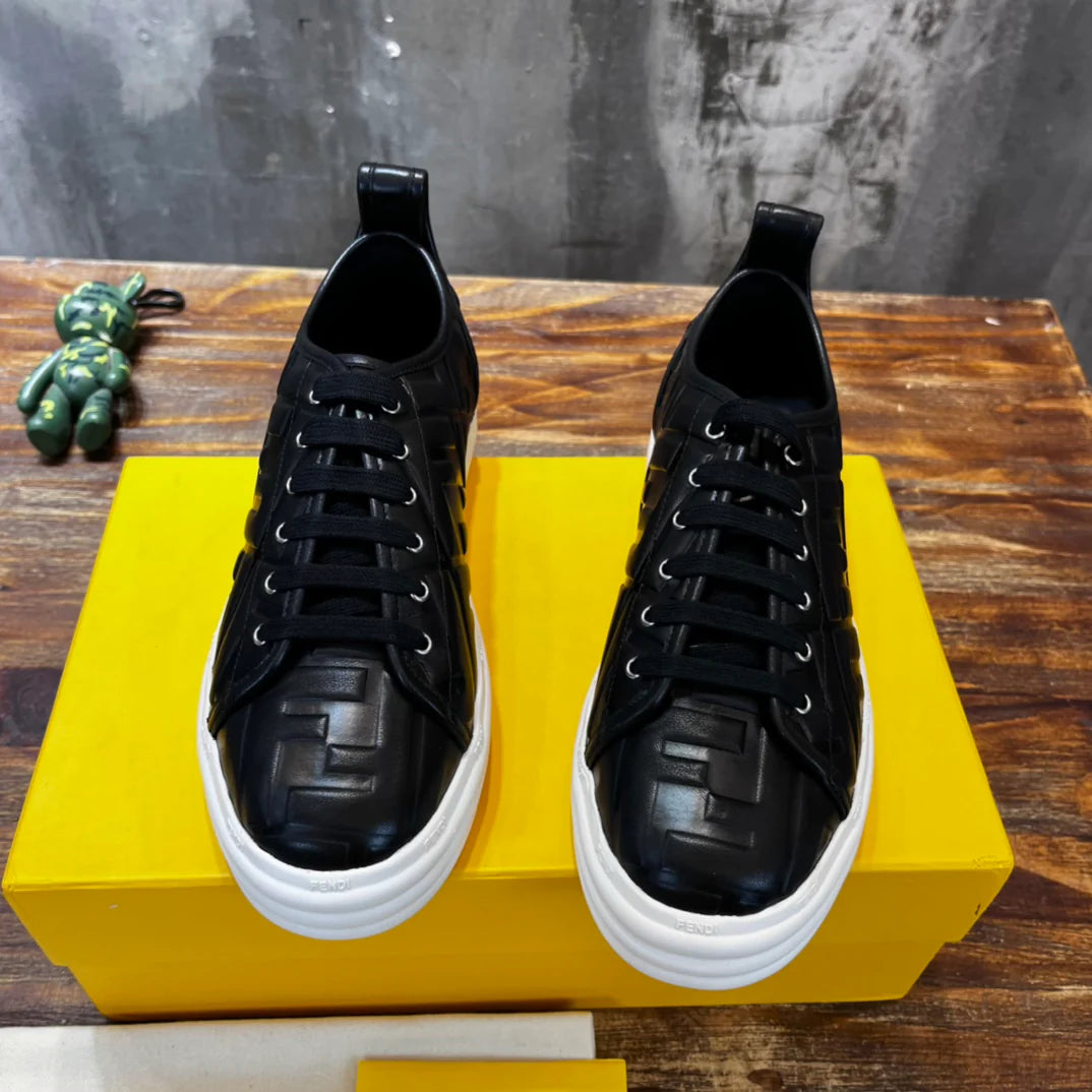 FENDI SNEAKER