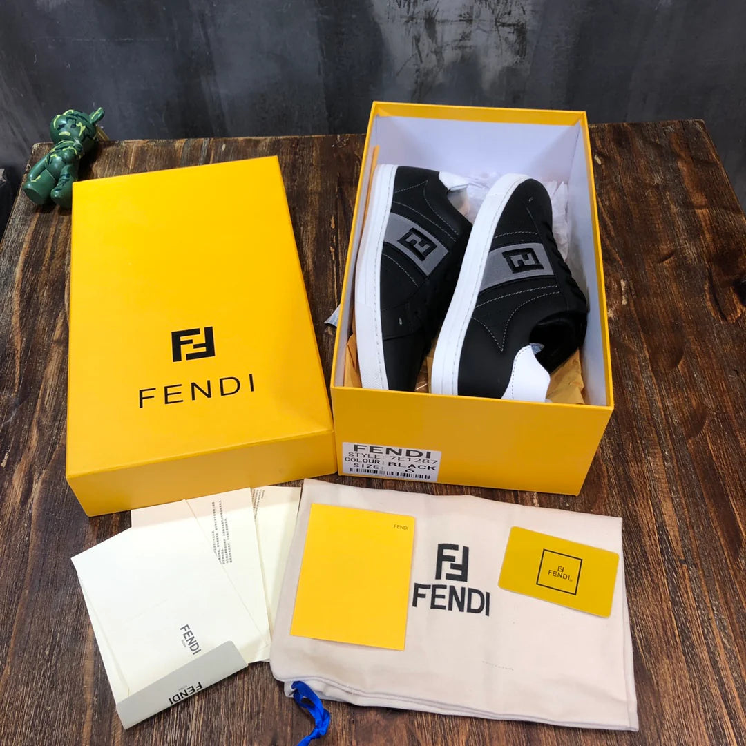 FENDI SNEAKER