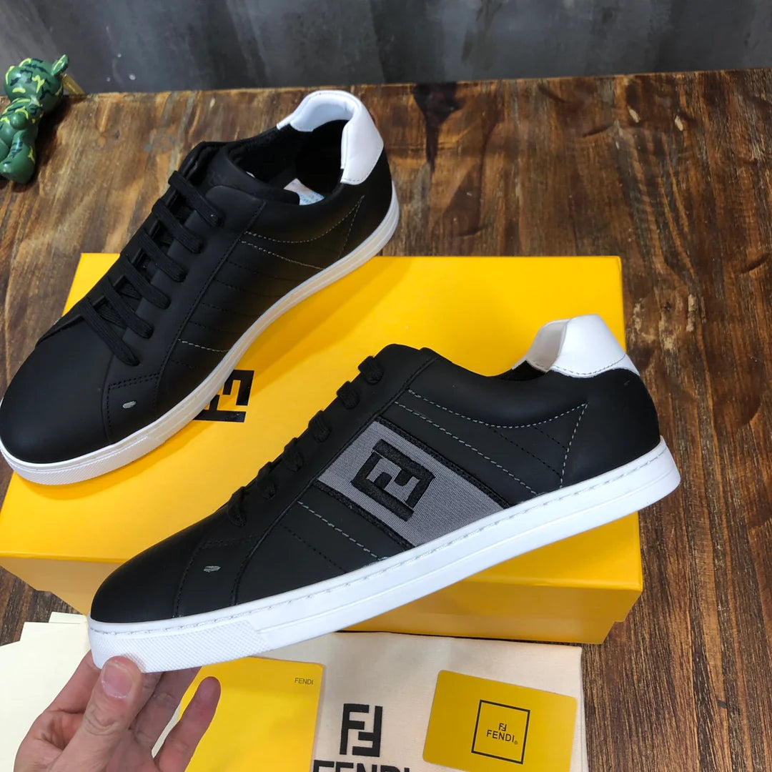 FENDI SNEAKER
