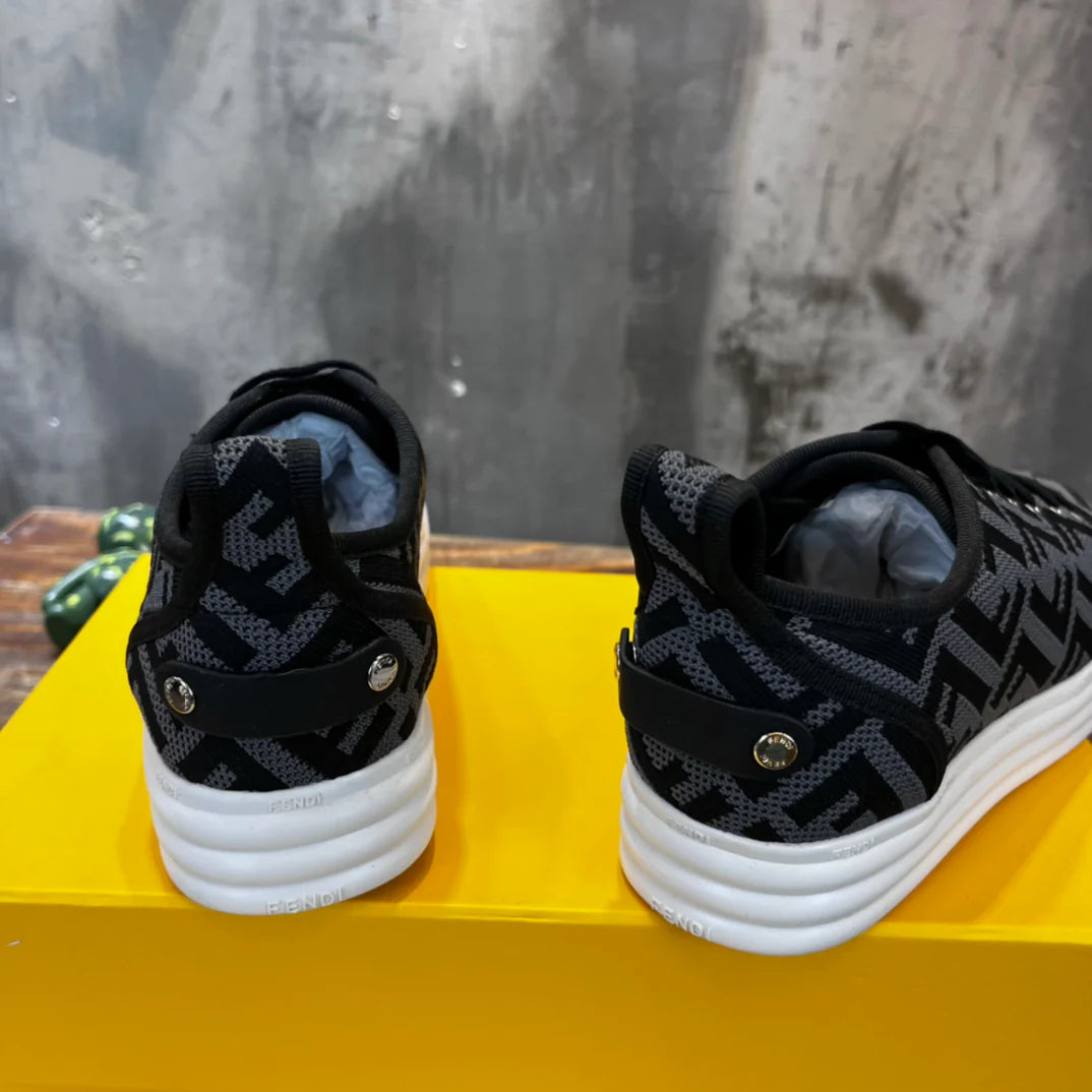 FENDI SNEAKER