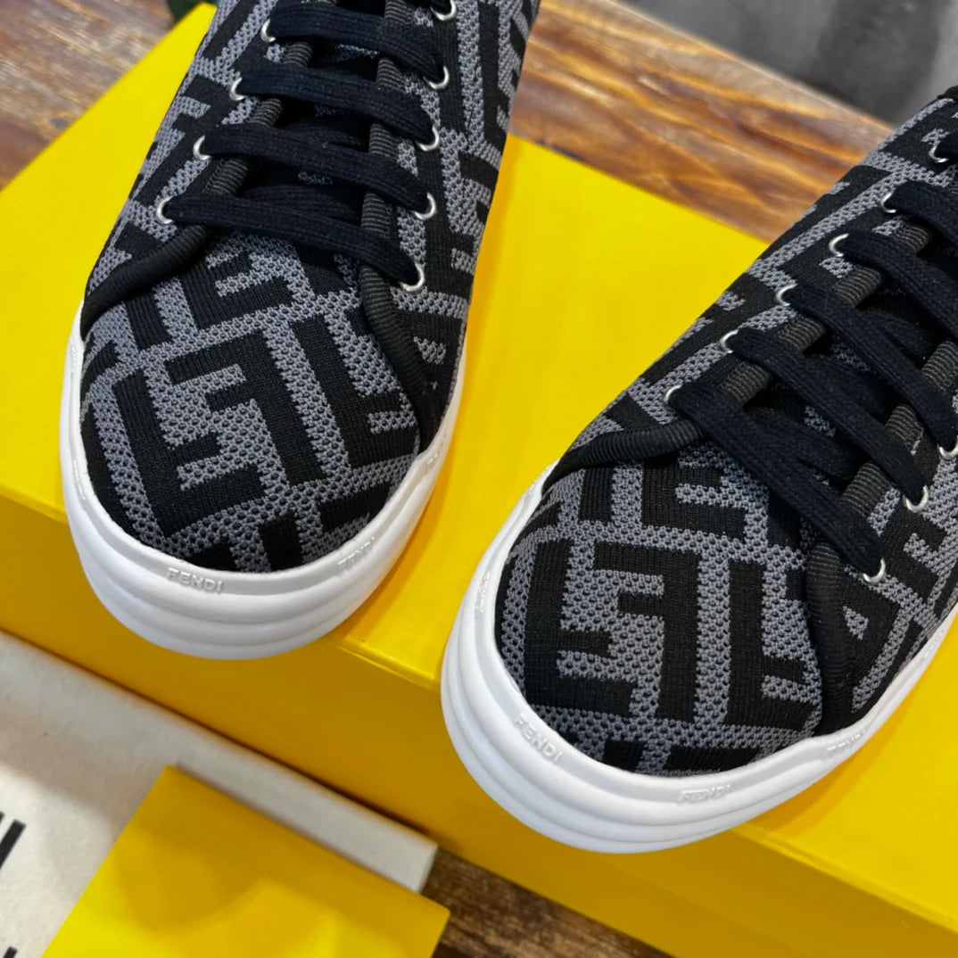 FENDI SNEAKER