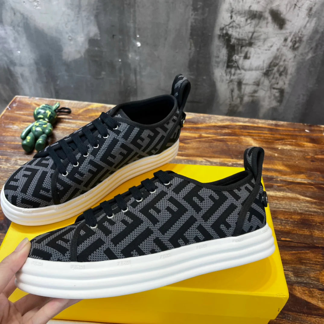 FENDI SNEAKER