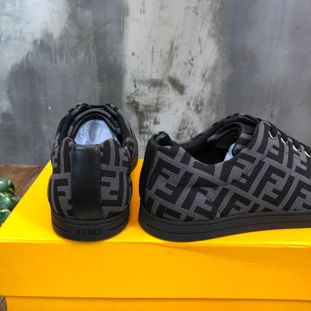FENDI SNEAKER