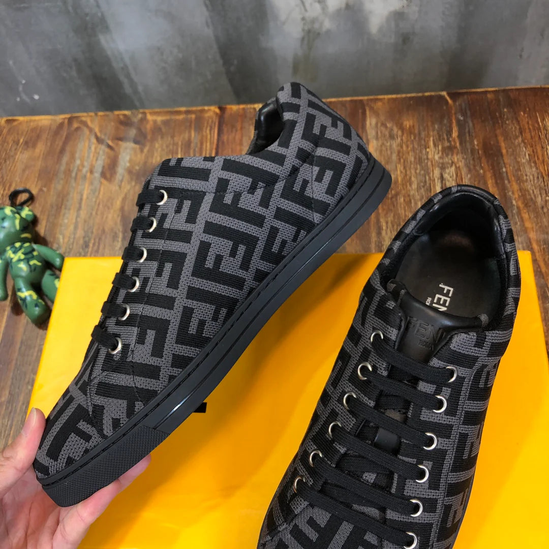 FENDI SNEAKER