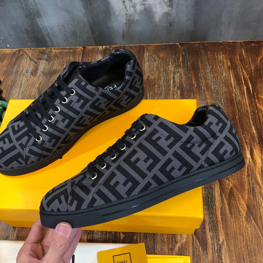 FENDI SNEAKER