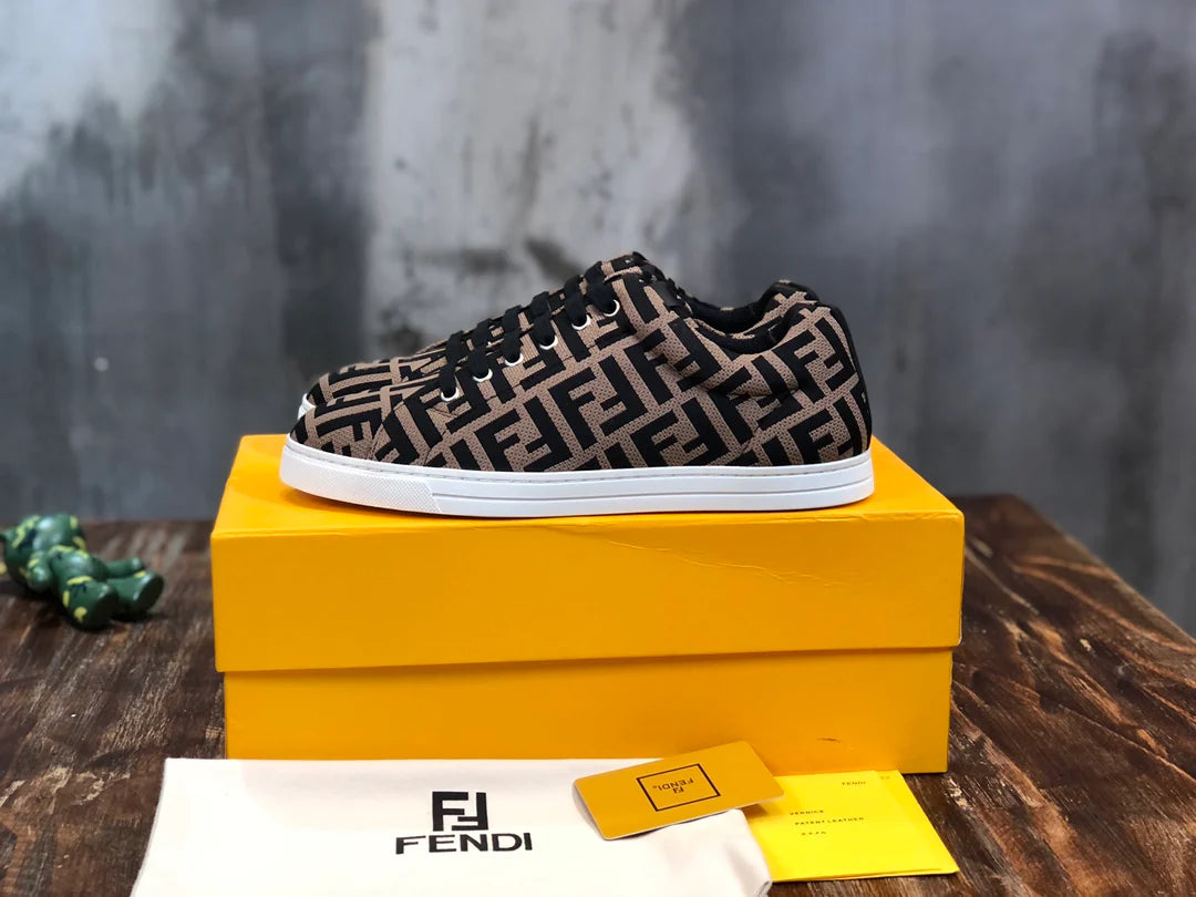 FENDI SNEAKER
